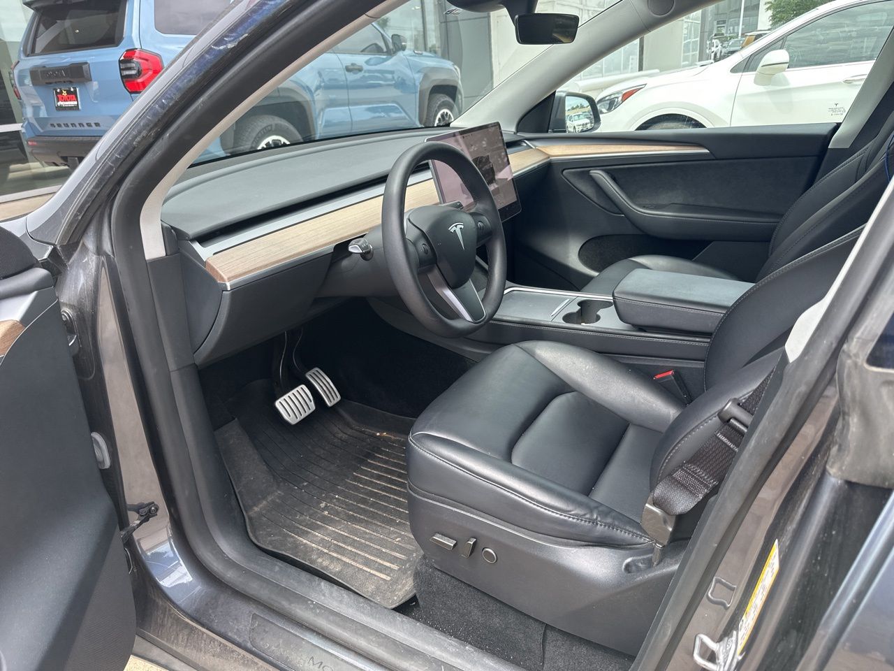 tesla model y 2023 7SAYGDEF1PF824512 image tesla model y 2023 7SAYGDEF1PF824512 image